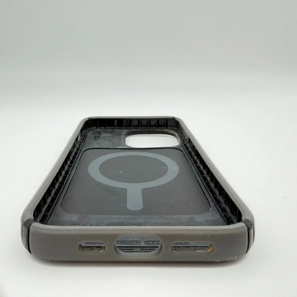 Speck Phone Case iPhone 13 Pro 6.1 MagSafe Presidio2 Grip
